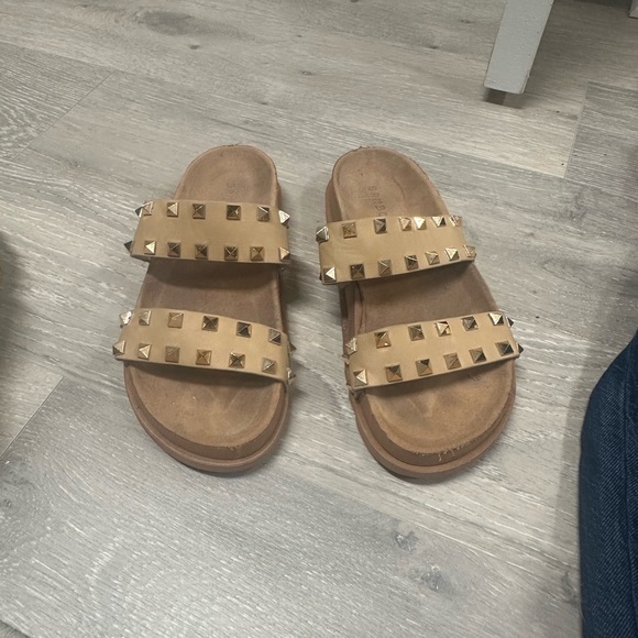 Bamboo Studded Tan Slide Sandals - Picture 1 of 3